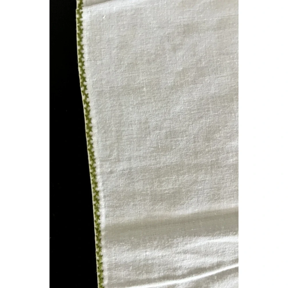 HAND APPLIQUE & HAND EMBROIDERY TABLECLOTH 33x32 Yellow Green STUNNING WORK!